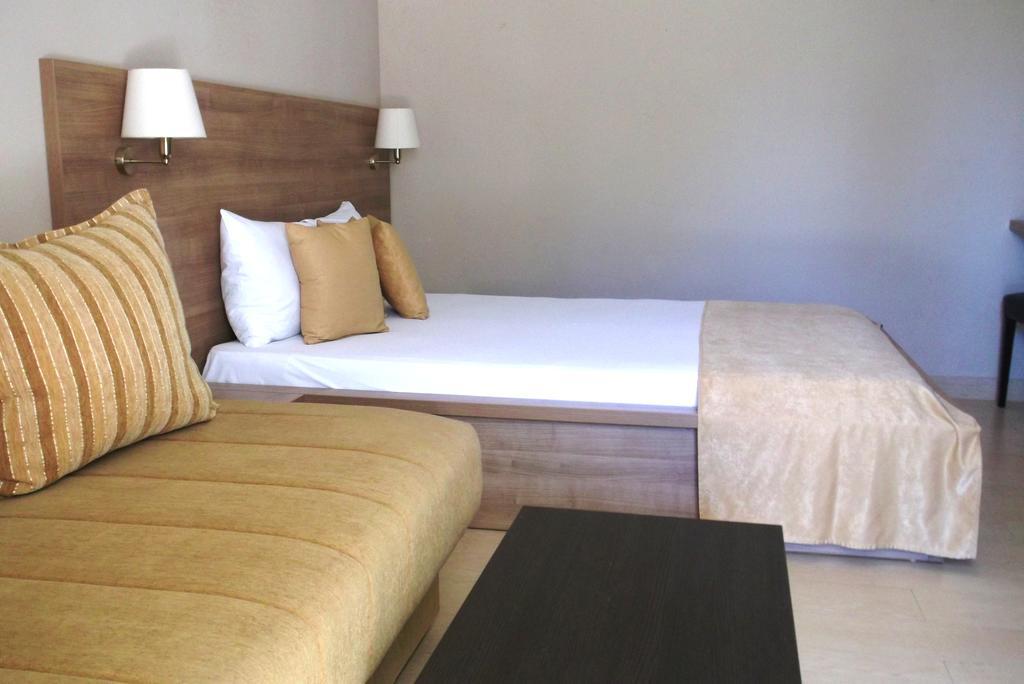 Vila V Lux Apartments Petrovac na moru Exterior foto